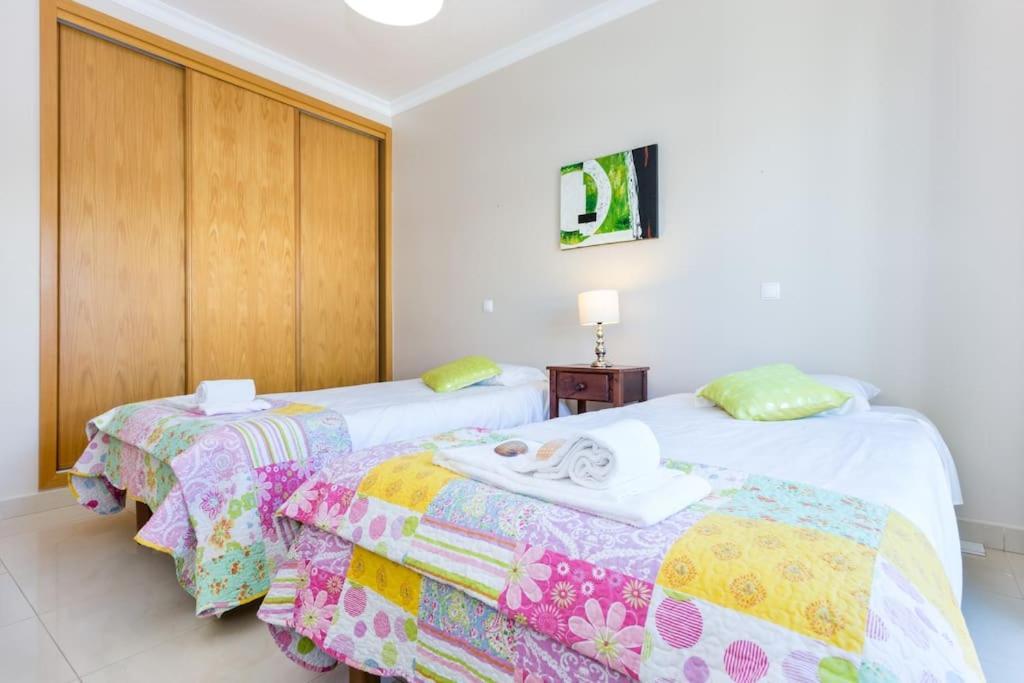 Sea Breeze Lagos Apartment Екстериор снимка