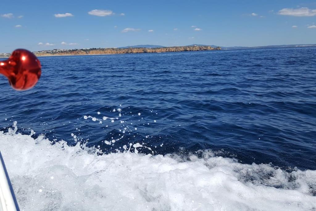 Sea Breeze Lagos Apartment Екстериор снимка
