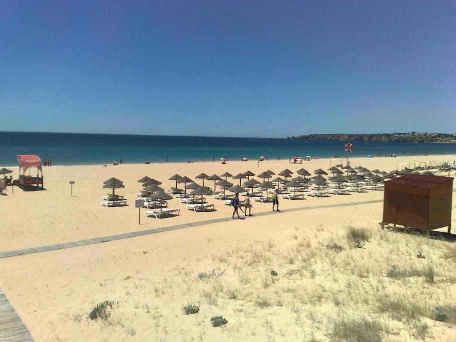 Sea Breeze Lagos Apartment Екстериор снимка